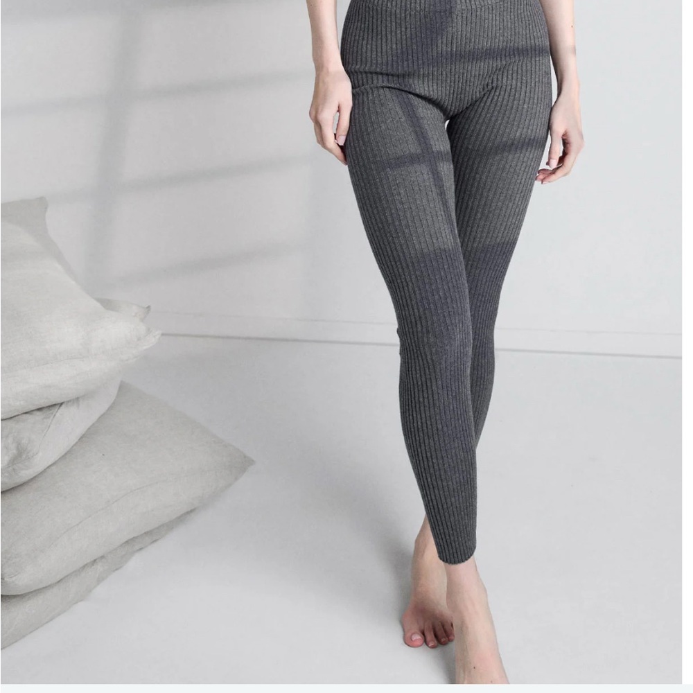 LUNYA NWT Cottonsilk Gray Ribbed Women's Leggings